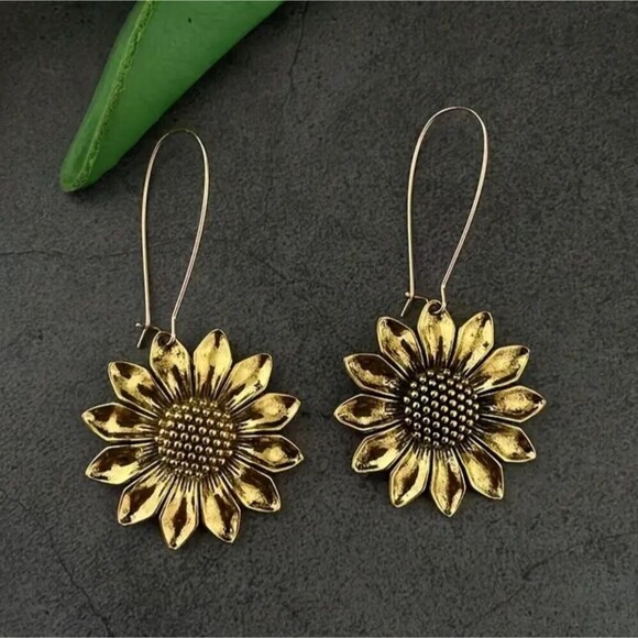 Sunflower drop gold earnings - Picture 4 of 6